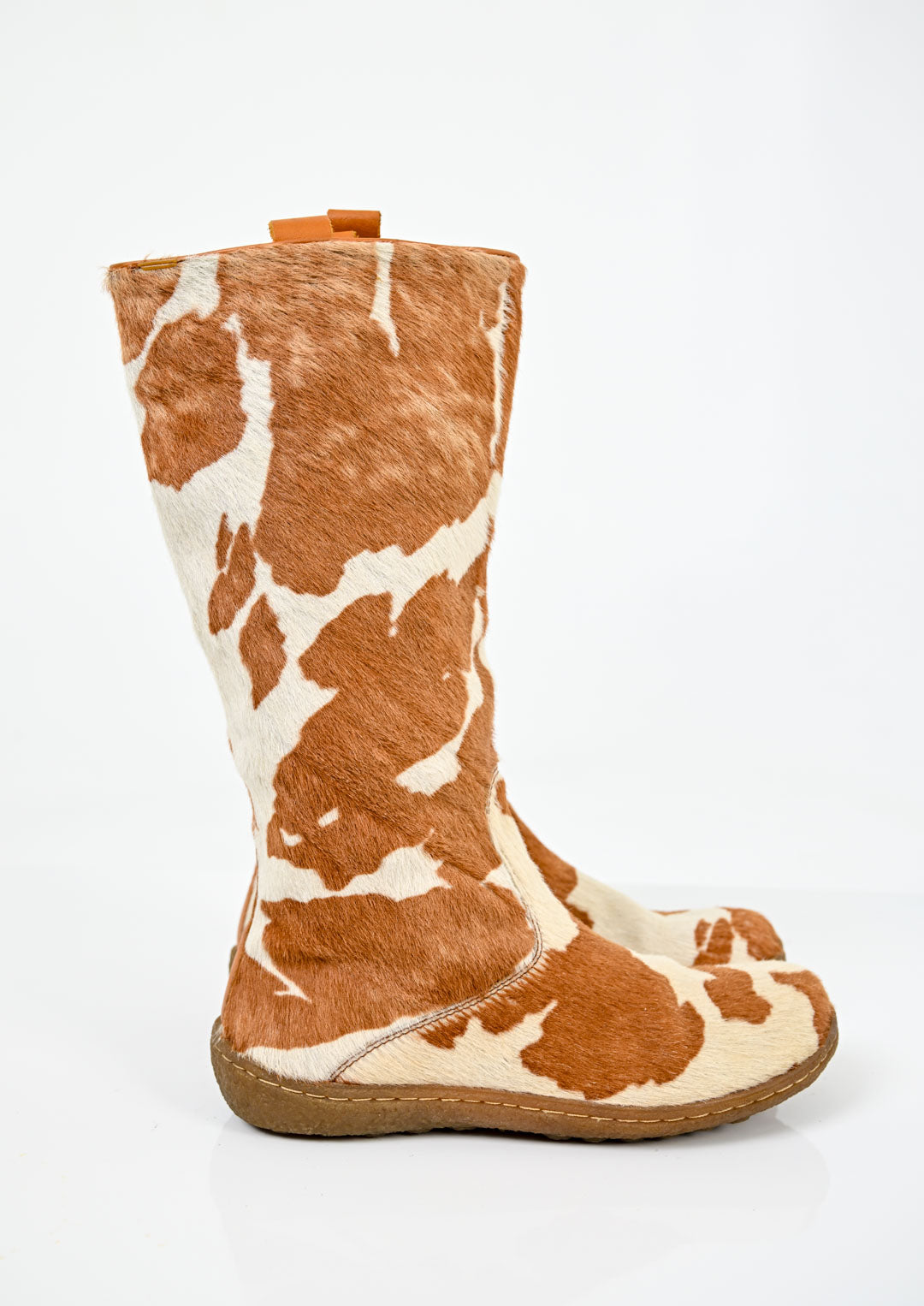 Camper Cowhide Slip-On Boots (38)