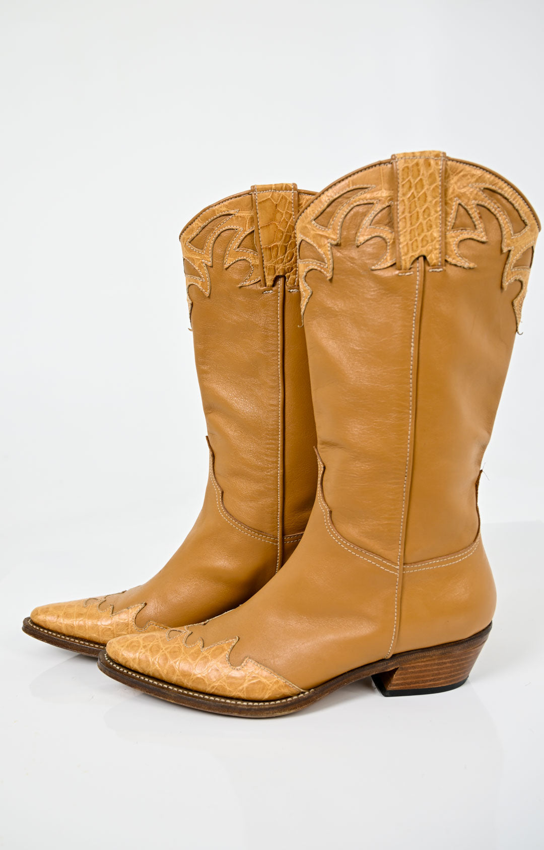Butterscotch Leather Cowboy Boots (39)