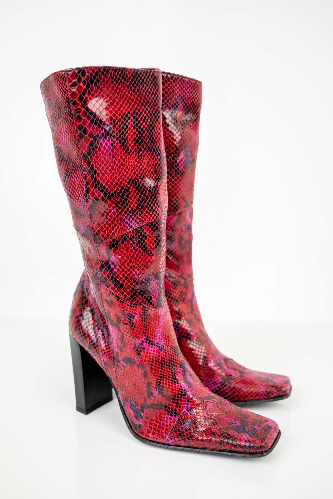 Hibiscus Leather Serpentine Boots (37)