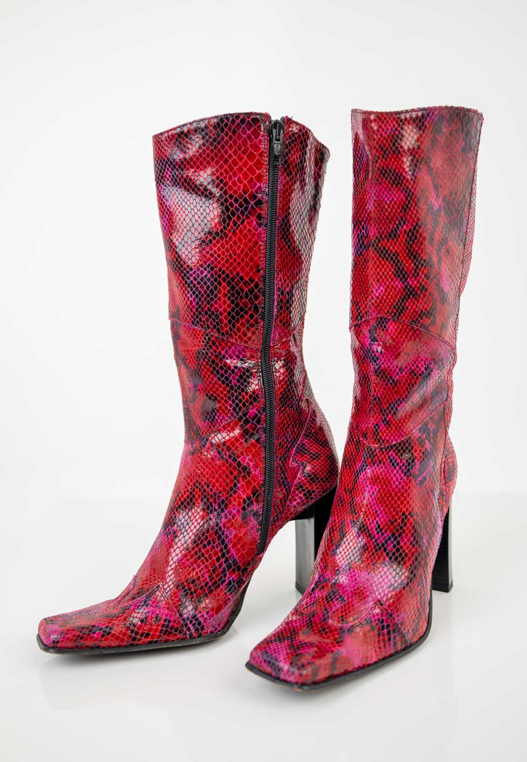 Hibiscus Leather Serpentine Boots (37)