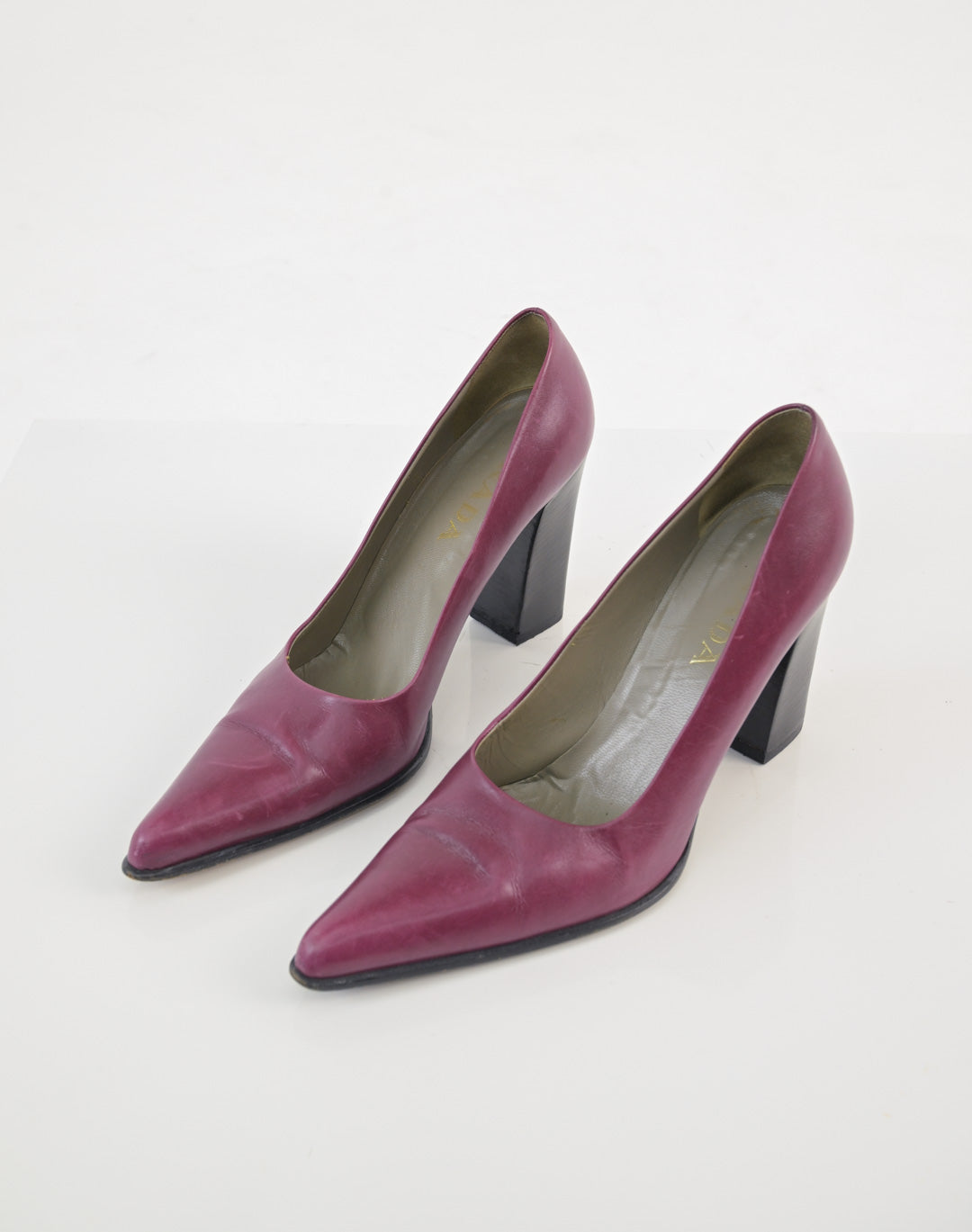 Prada Mulberry Leather Pumps (41)