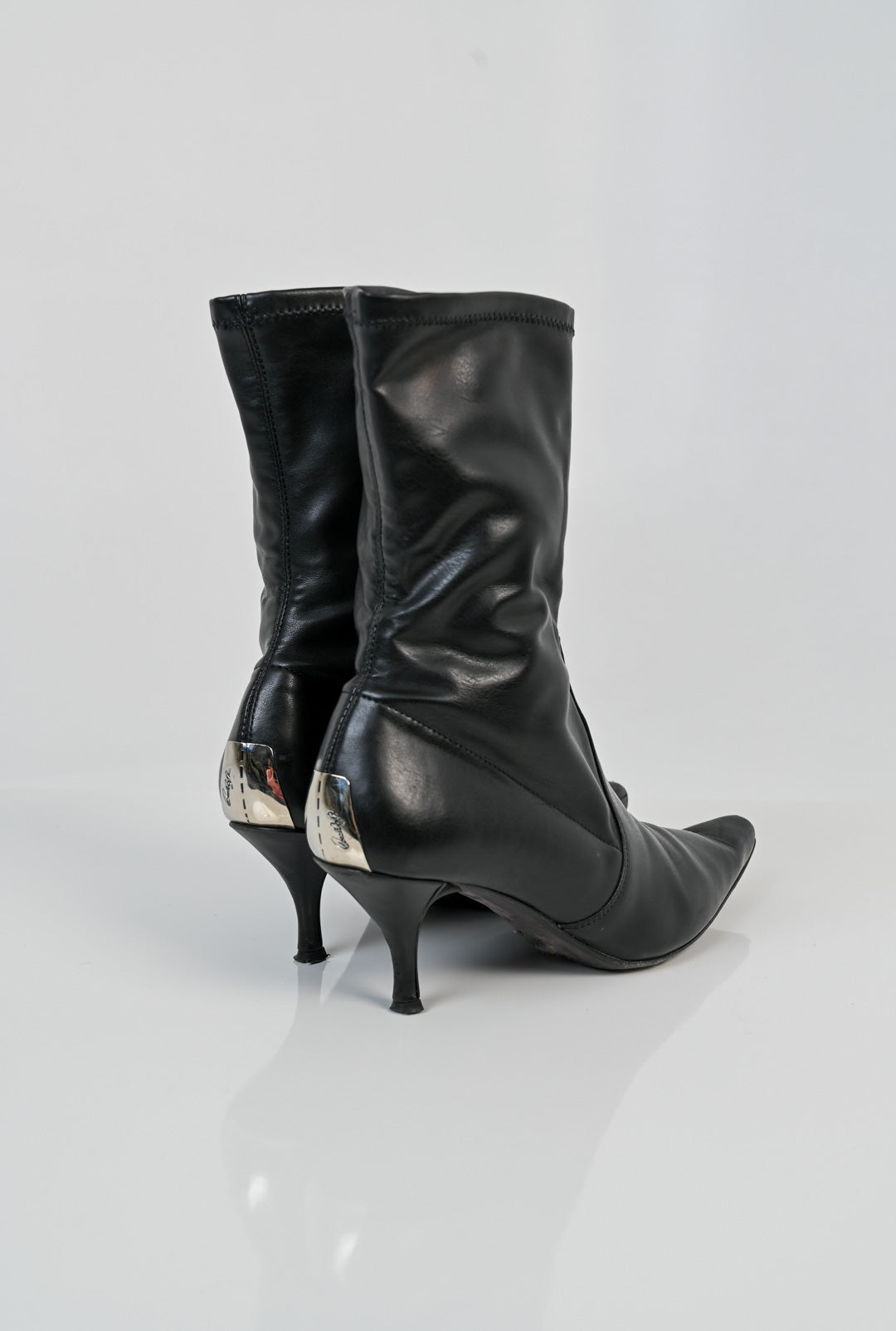 Donald Pliner Leather Ankle Boots (37/38) - Main Image