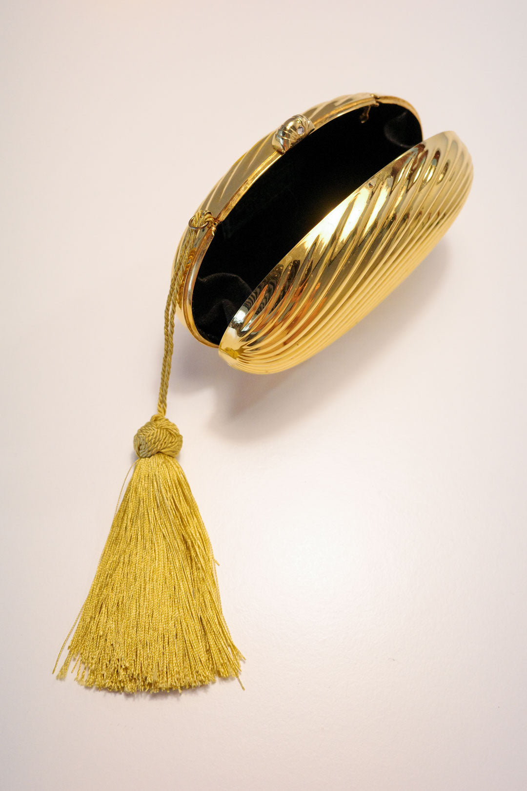 Gilt Minaudière (Gold Tassel)