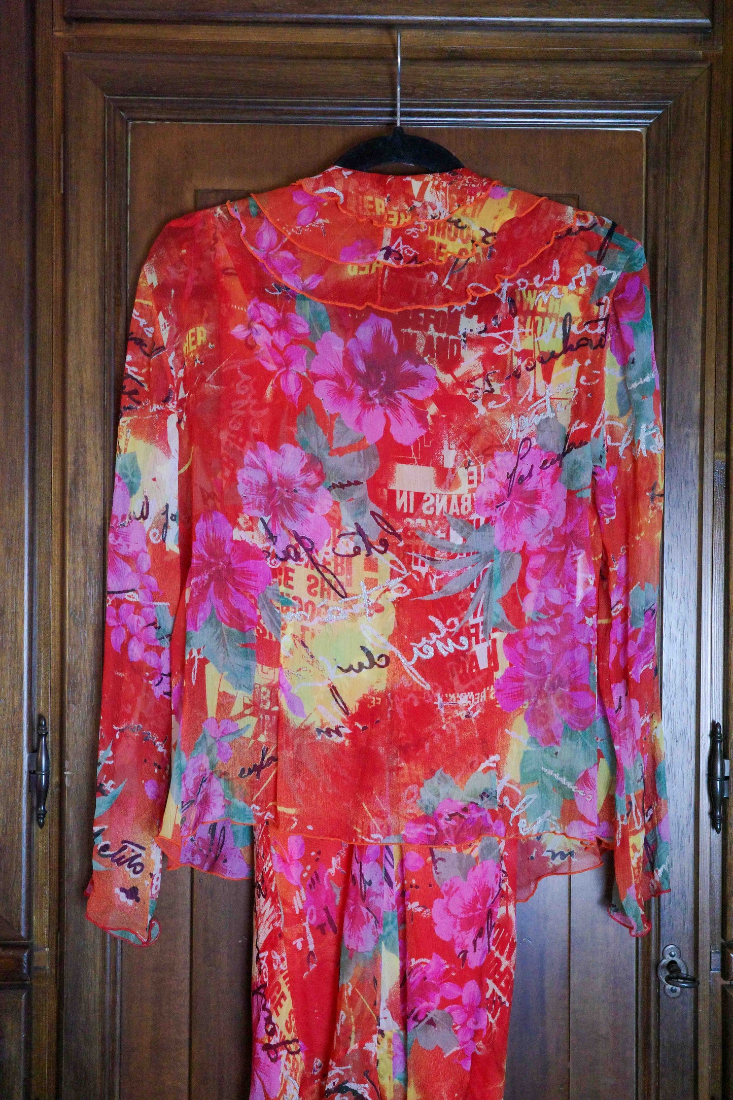 Tunnel Silk Script Set