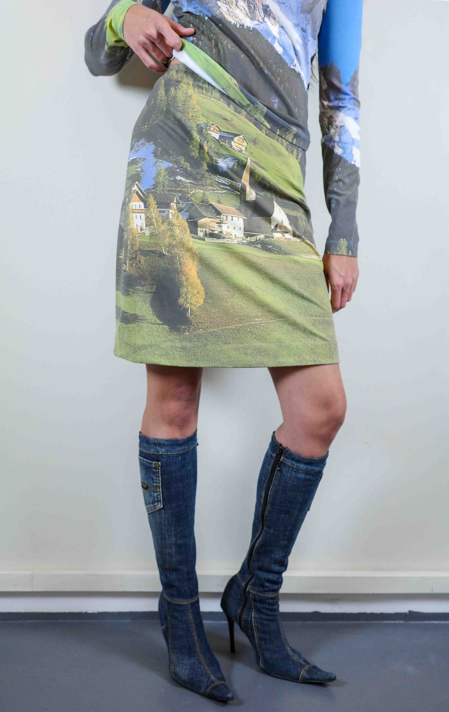 Moschino Alpine Set