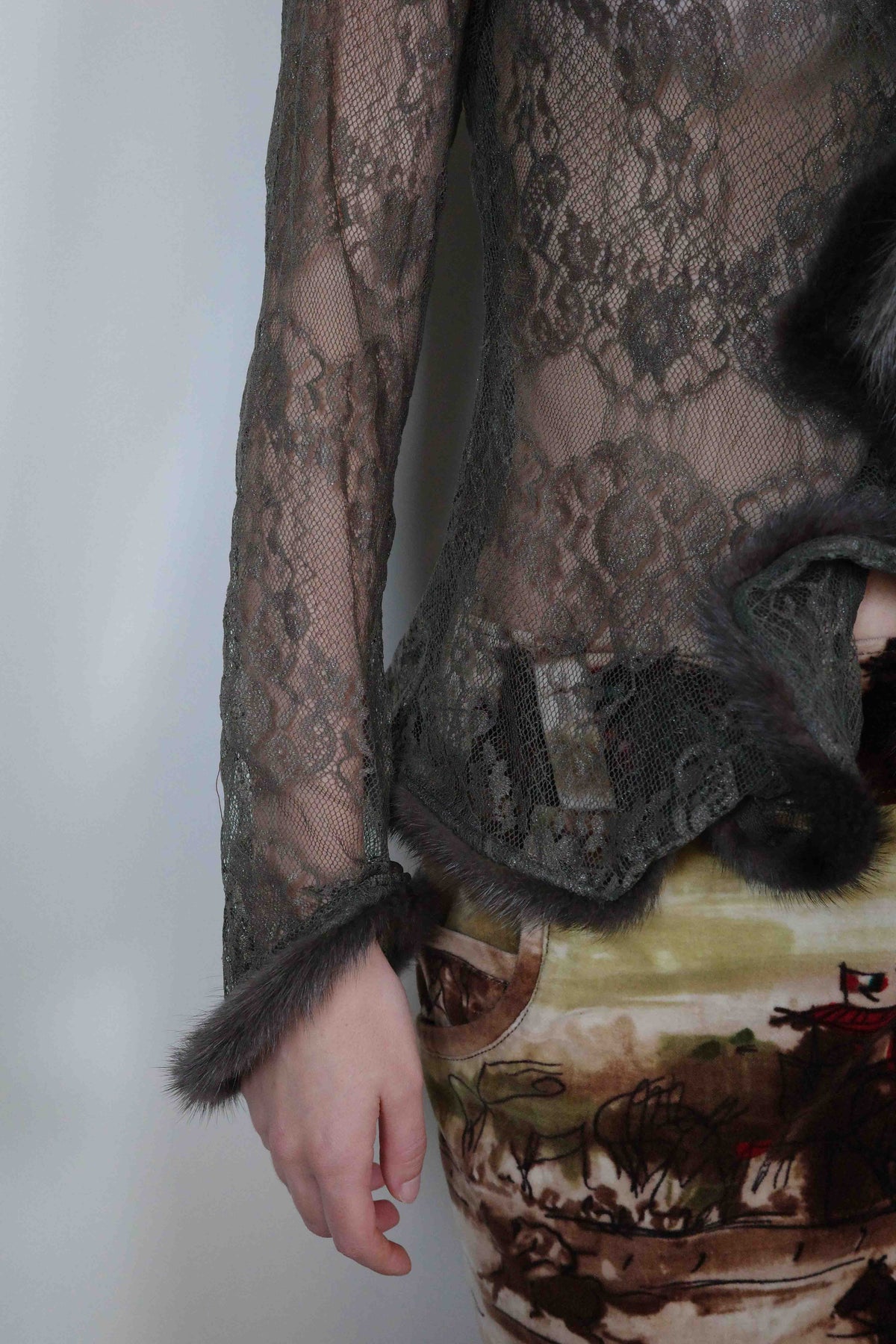 List Fur Trim Lace Top