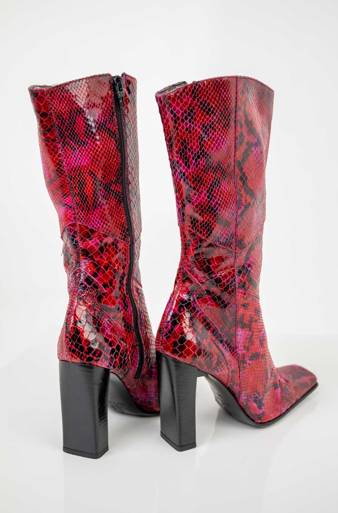 Hibiscus Leather Serpentine Boots (37)