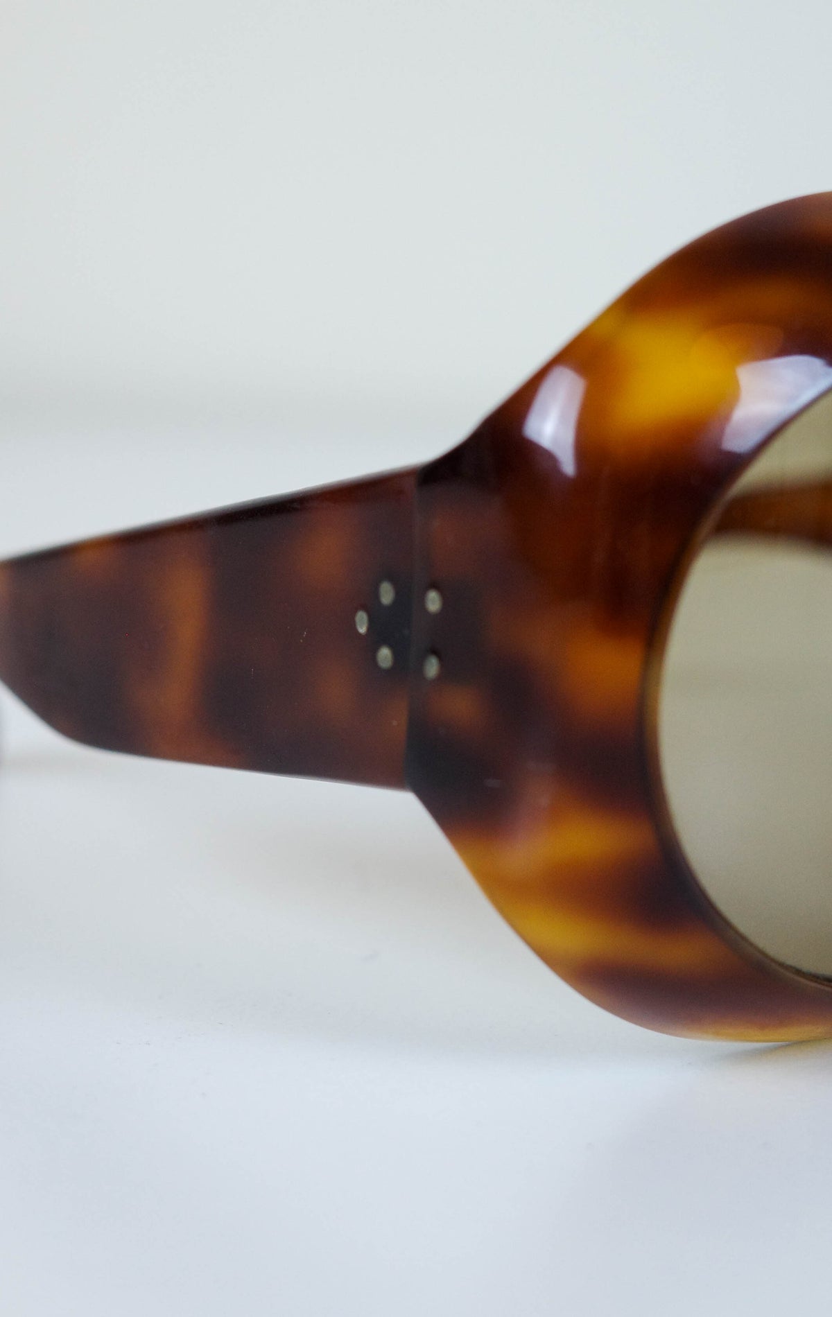 Tortoiseshell Maxi Sunglasses