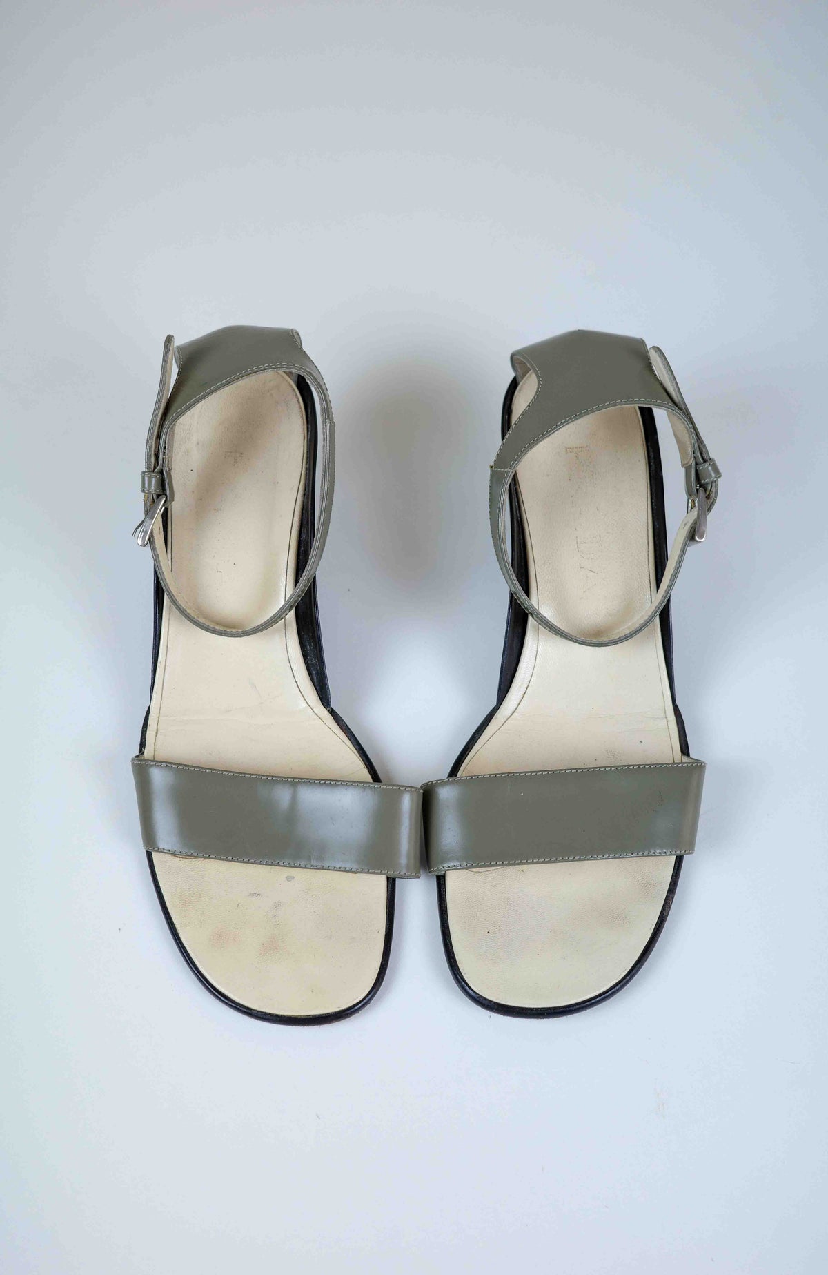 Prada Oyster Leather Sandals | 40